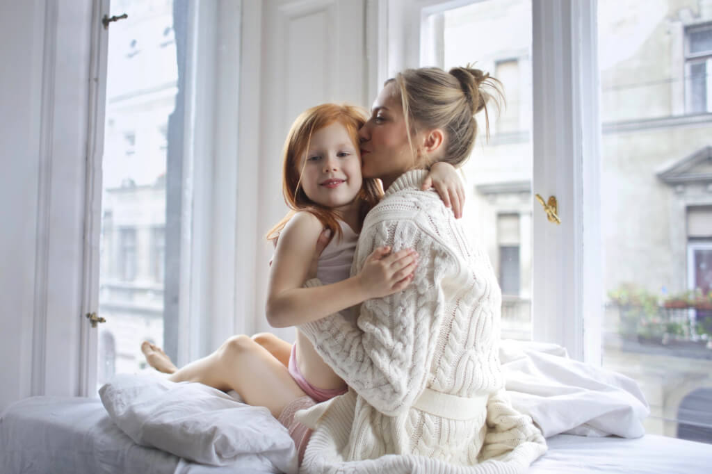 mother-daughter-love-3754315
